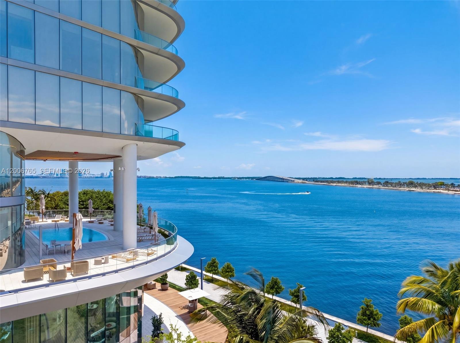 UNA RESIDENCES - Residential