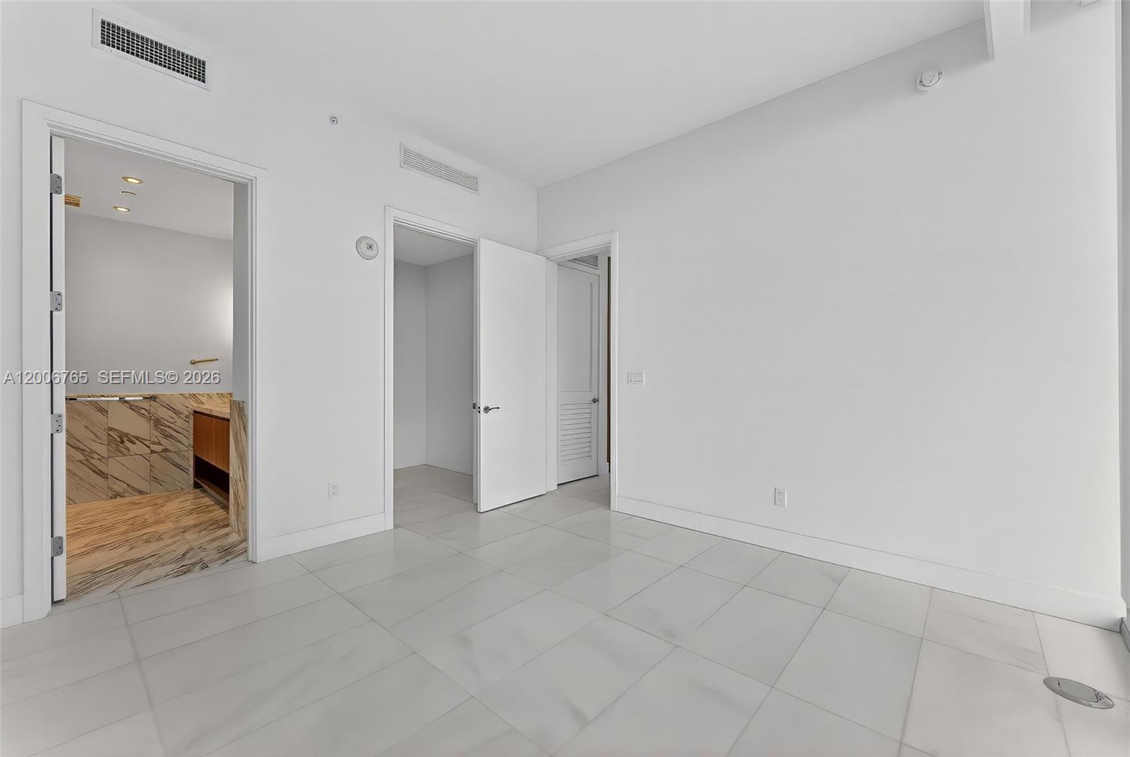 UNA RESIDENCES - Residential