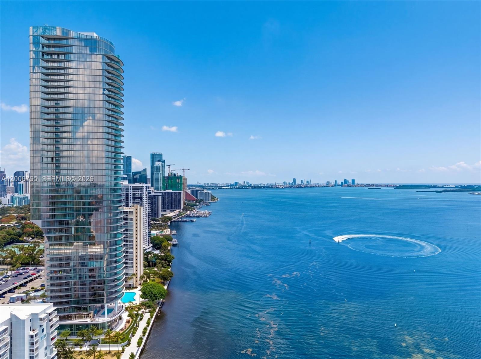 UNA RESIDENCES - Residential