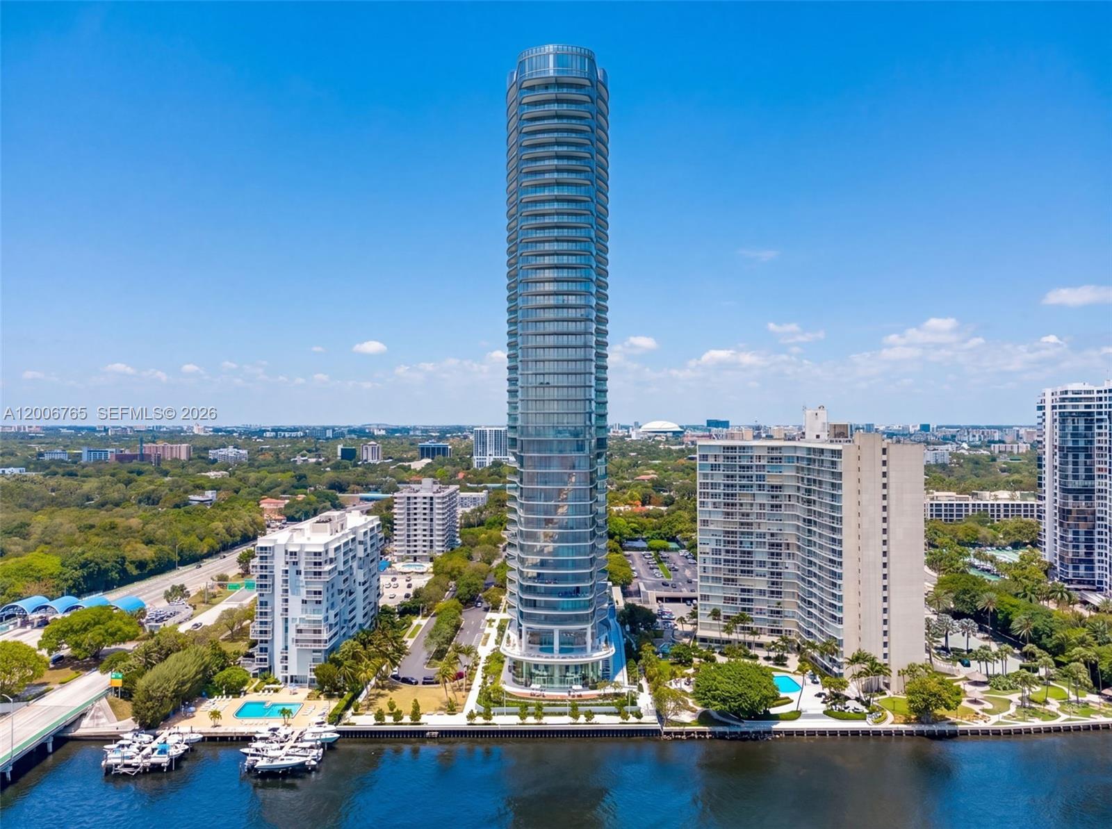 UNA RESIDENCES - Residential