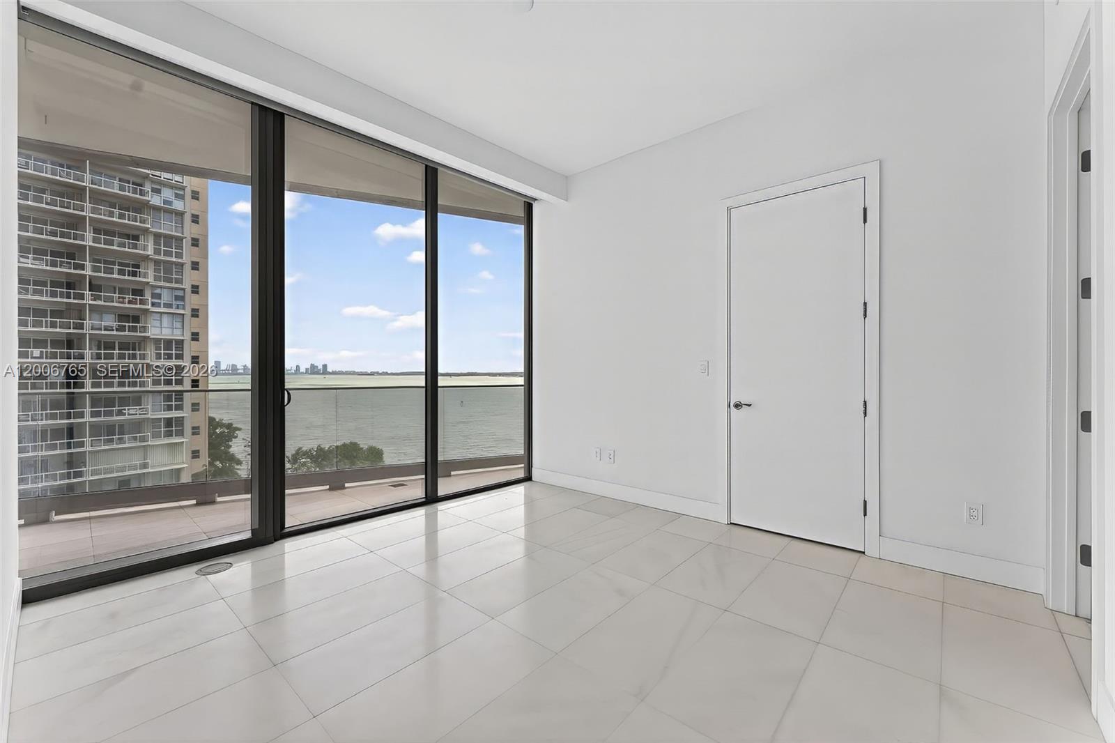 UNA RESIDENCES - Residential