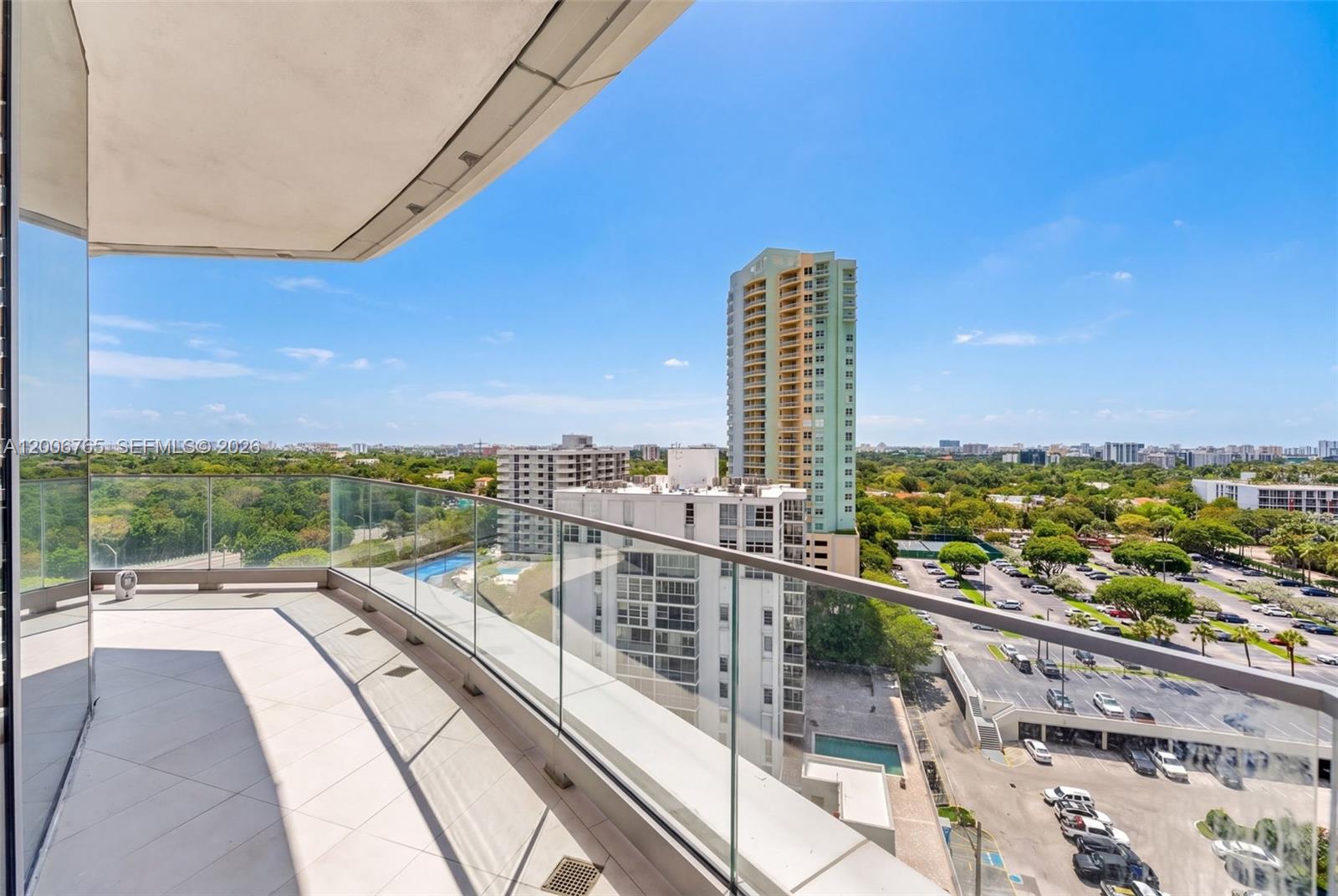 UNA RESIDENCES - Residential