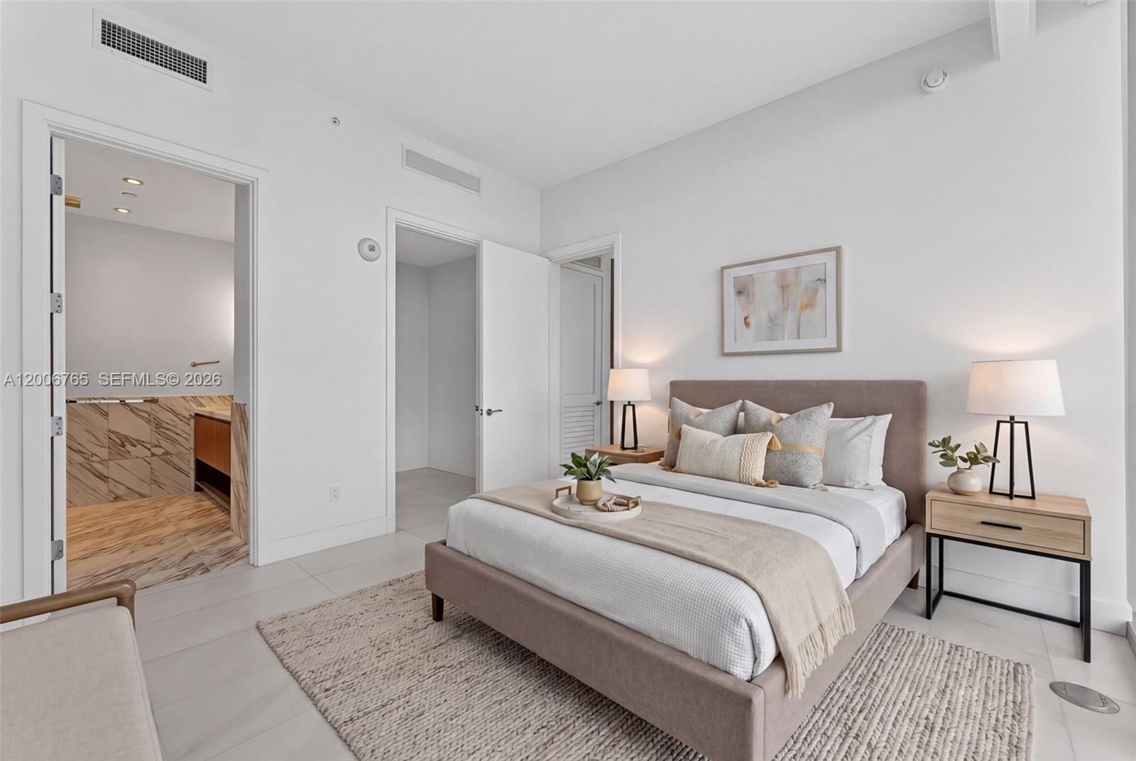 UNA RESIDENCES - Residential