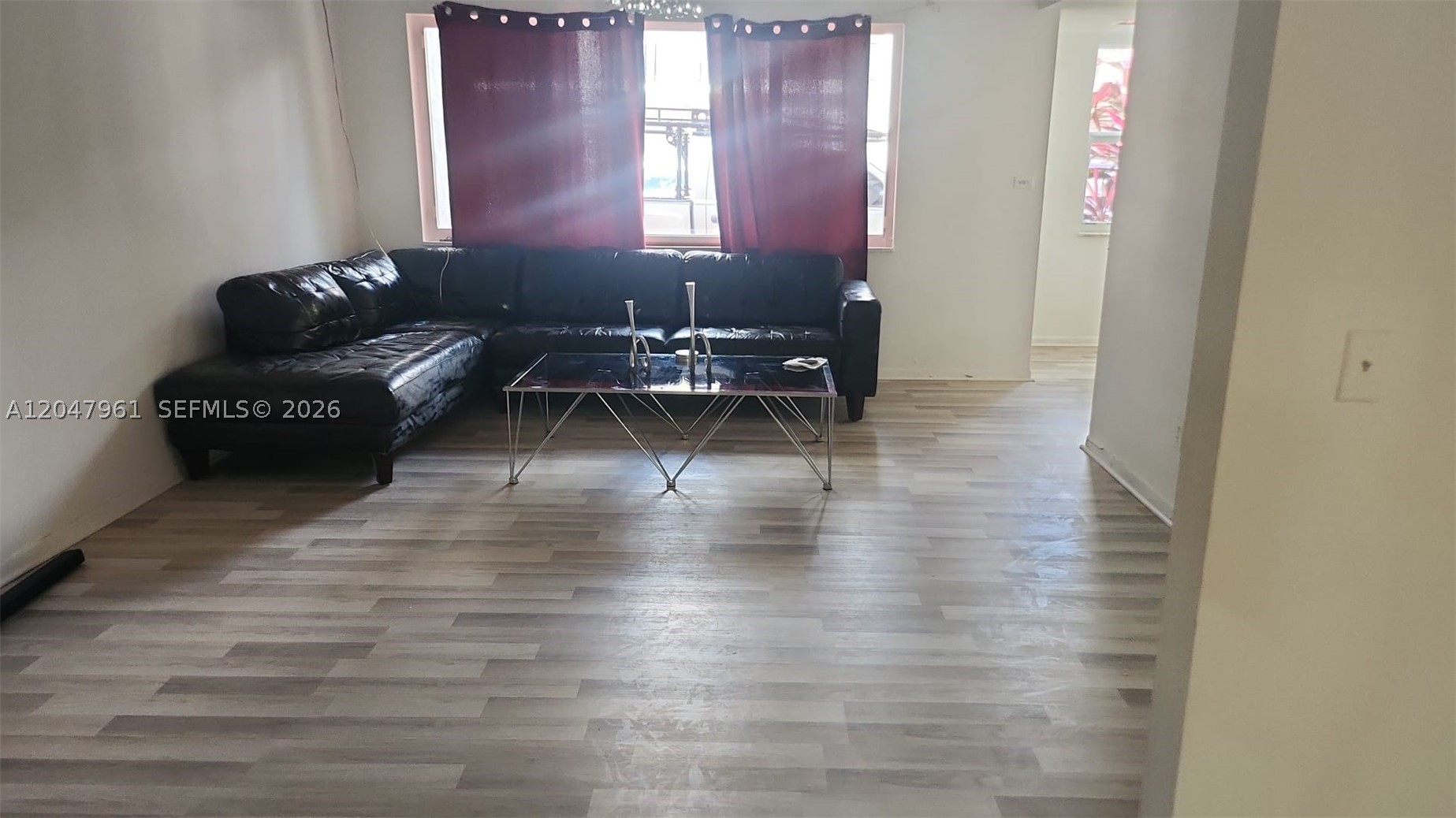 3/2 townhouse  rented, great for investors.