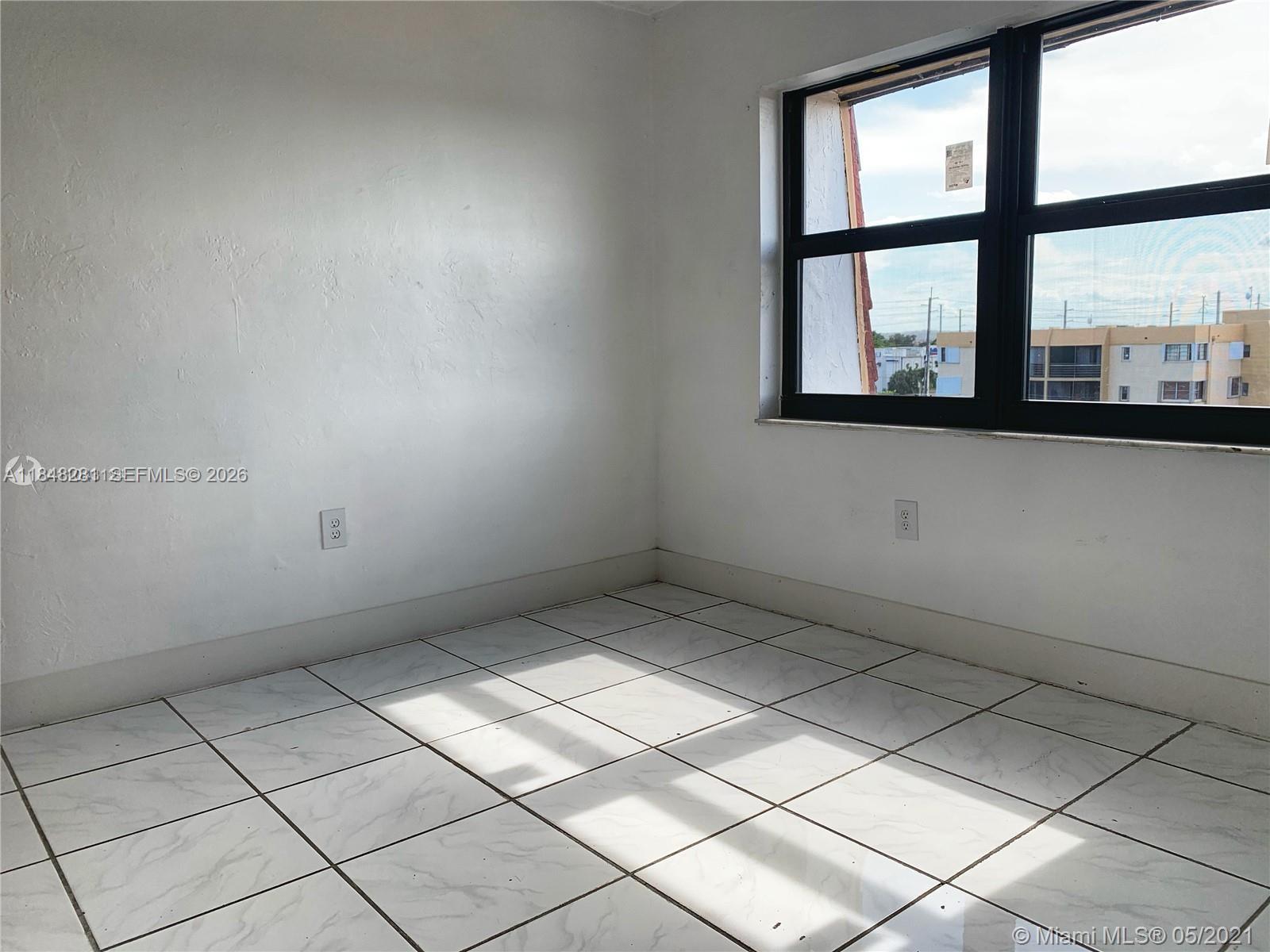 KINGS COVE CONDO - Residential