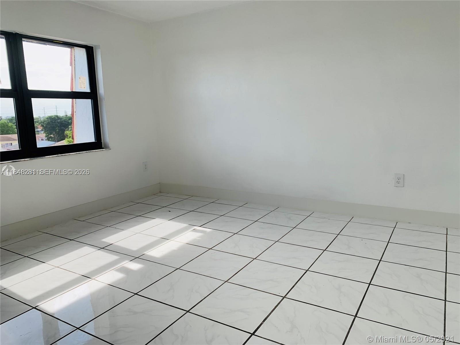 KINGS COVE CONDO - Residential