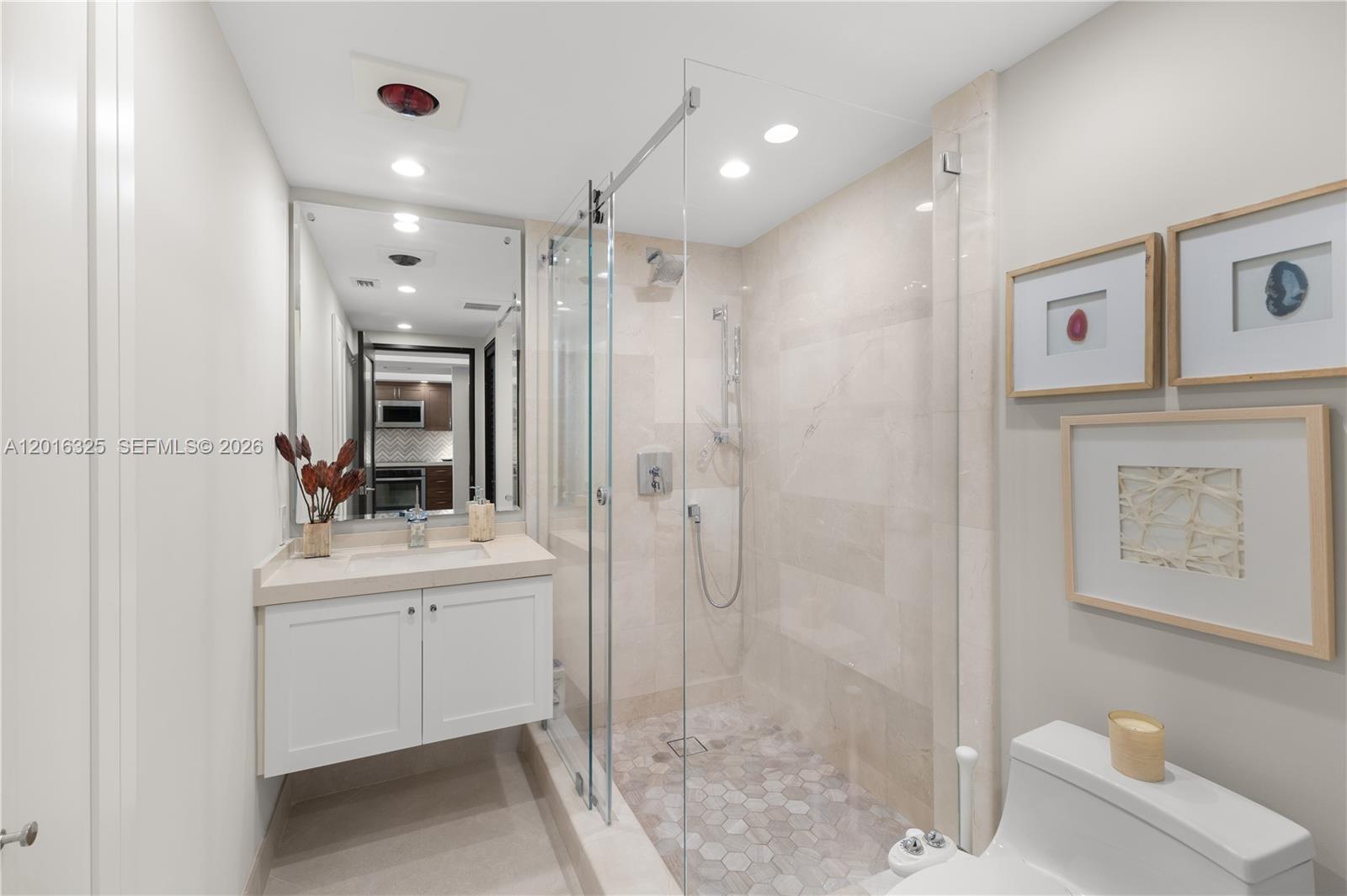 CLUB ATLANTIS CONDO - Residential
