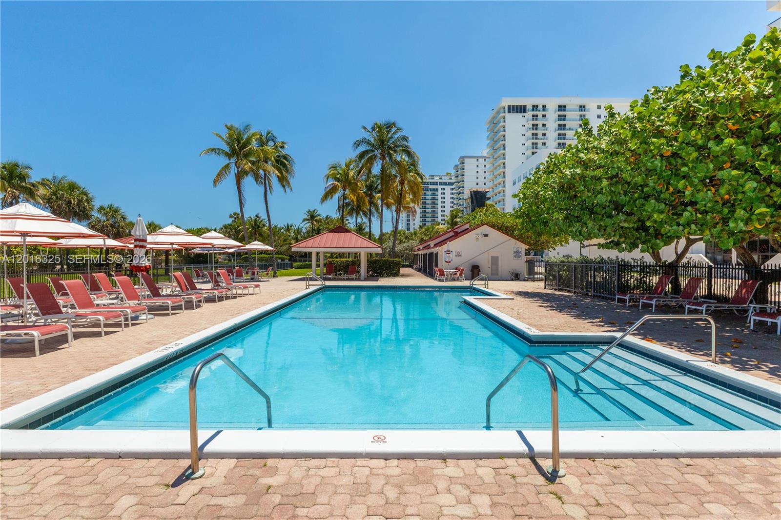 CLUB ATLANTIS CONDO - Residential
