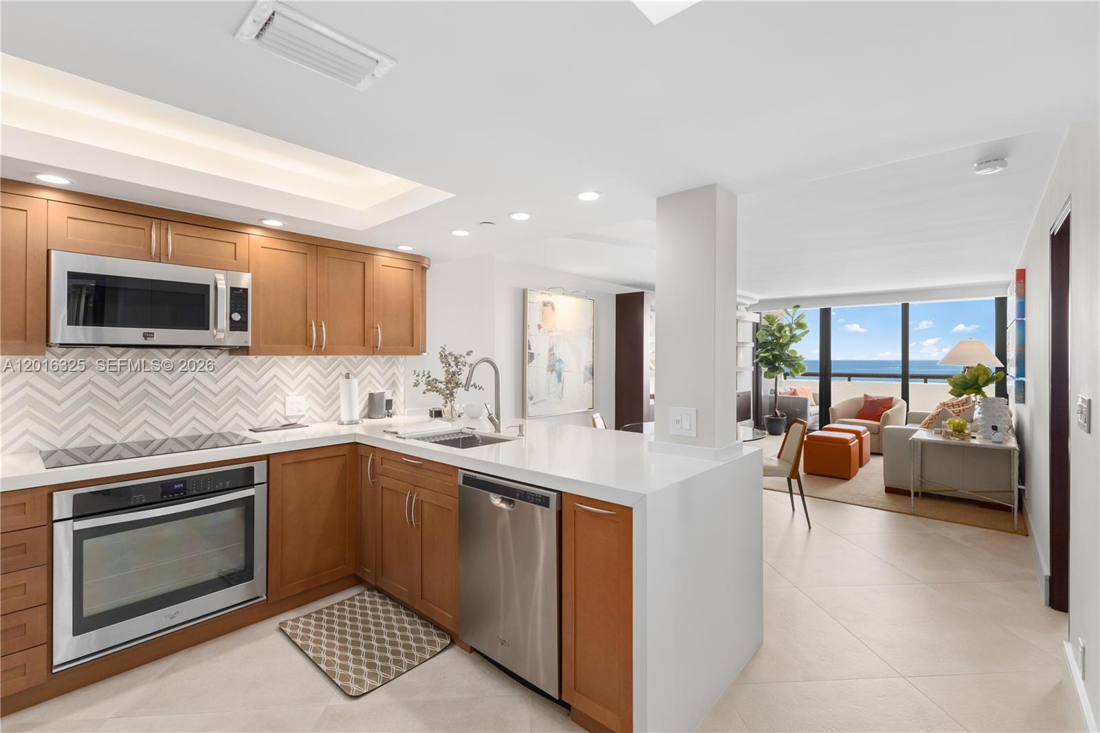 CLUB ATLANTIS CONDO - Residential