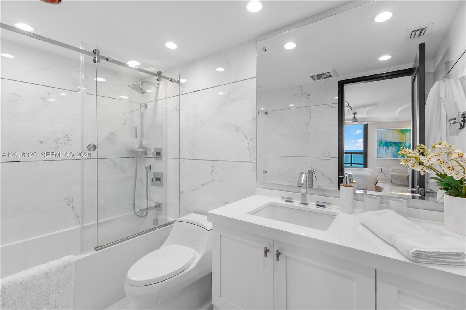 CLUB ATLANTIS CONDO - Residential