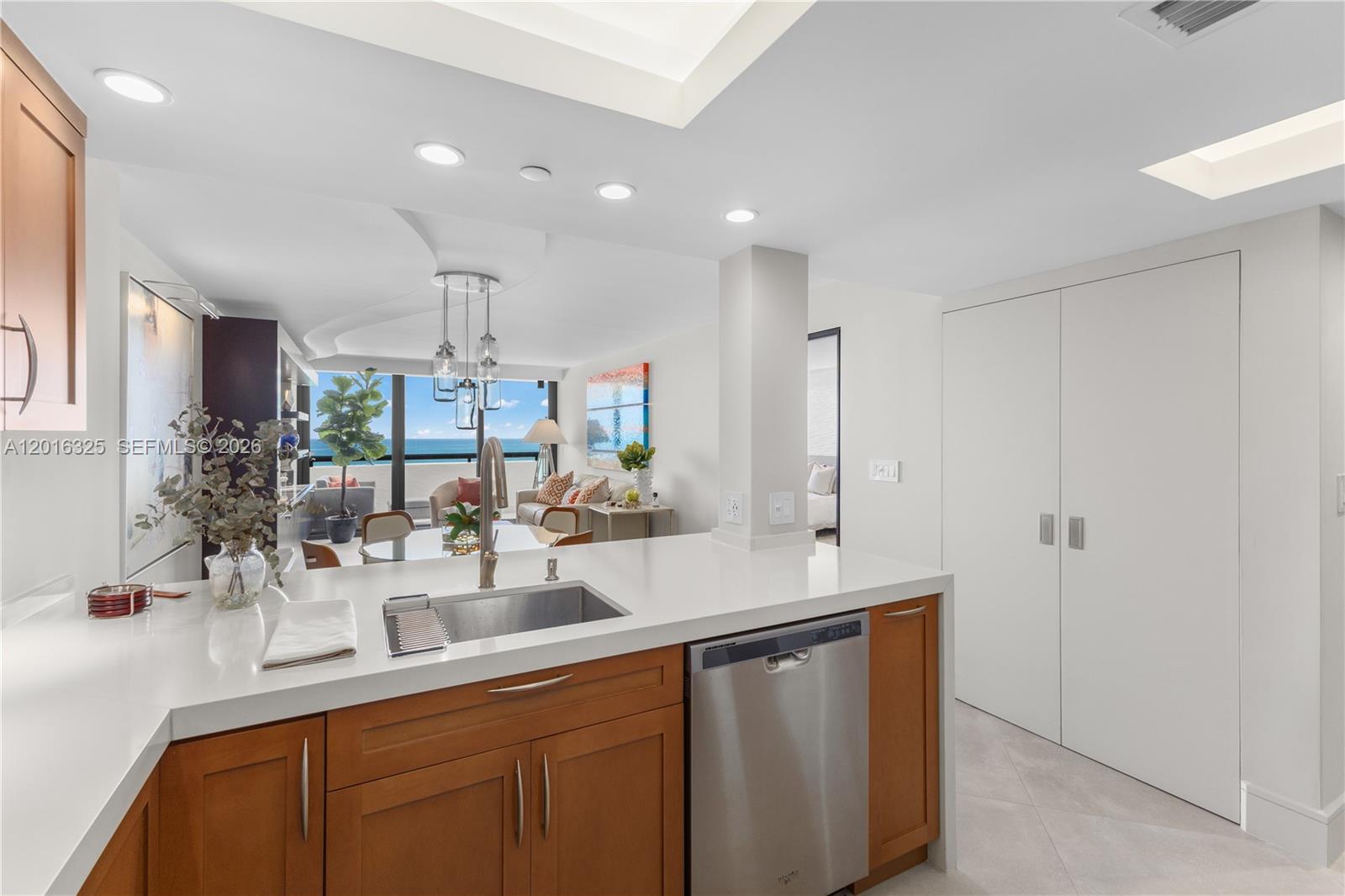 CLUB ATLANTIS CONDO - Residential