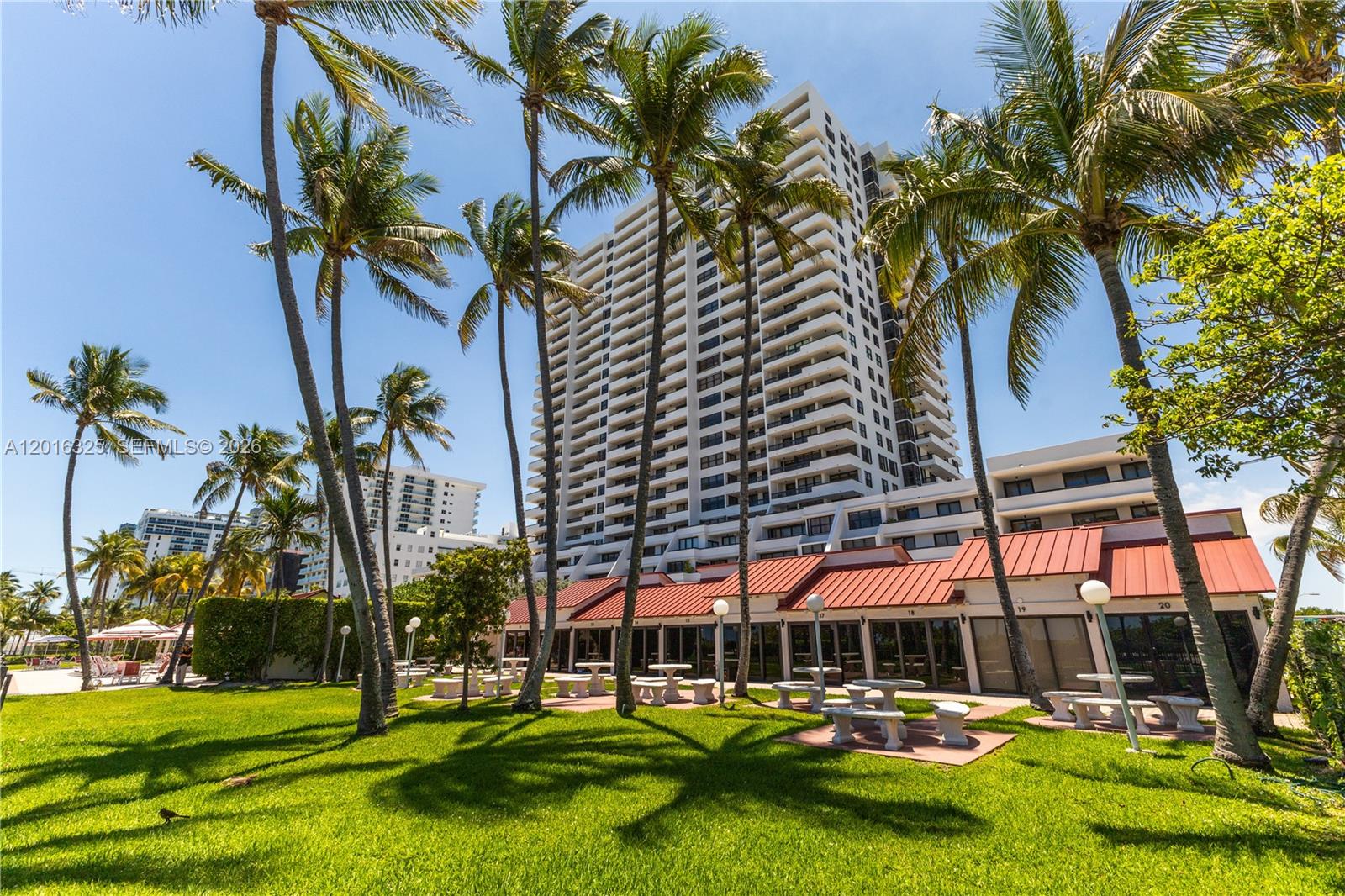 CLUB ATLANTIS CONDO - Residential