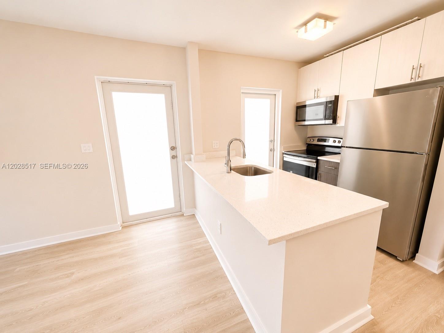 LINCOLN SUB - Residential Lease