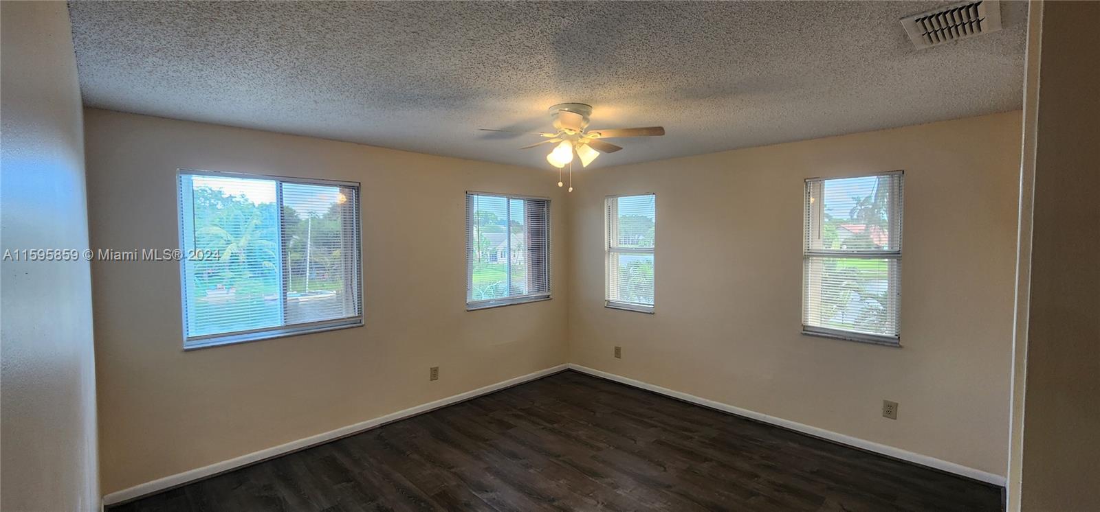 FOREST RIDGE PATIO HOMES - Residential Lease