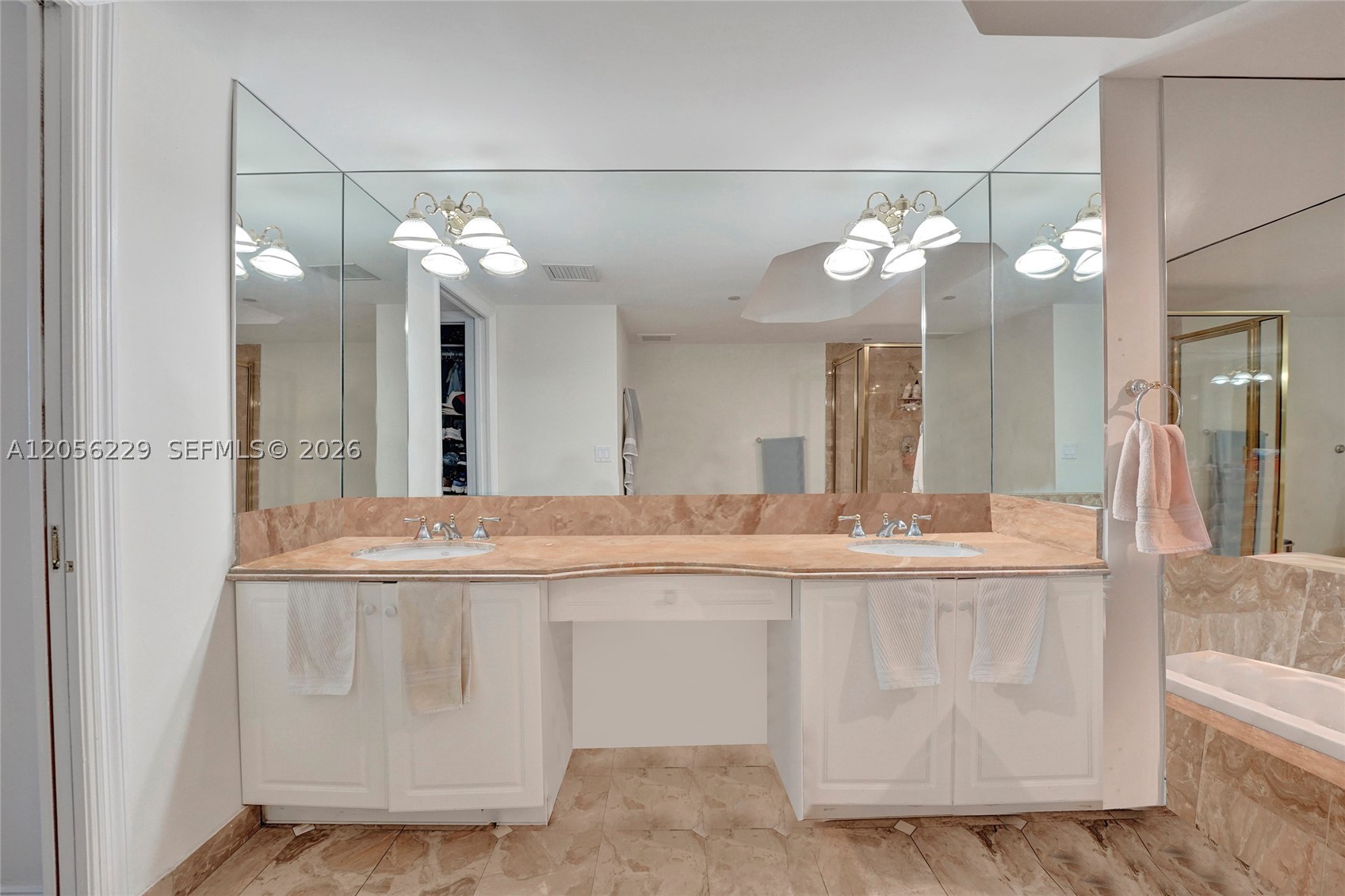 SOLIMAR CONDO - Residential