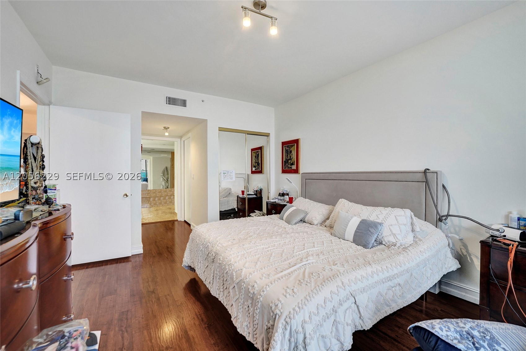 SOLIMAR CONDO - Residential