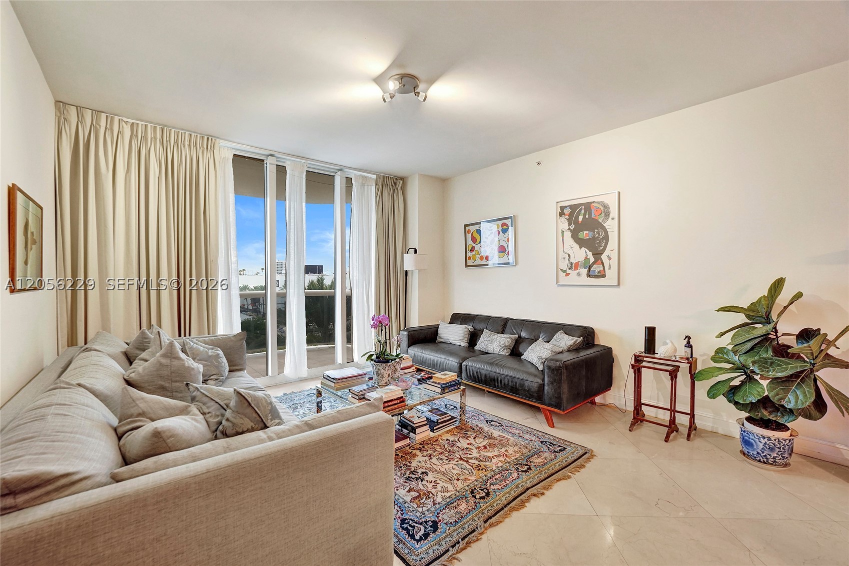 SOLIMAR CONDO - Residential