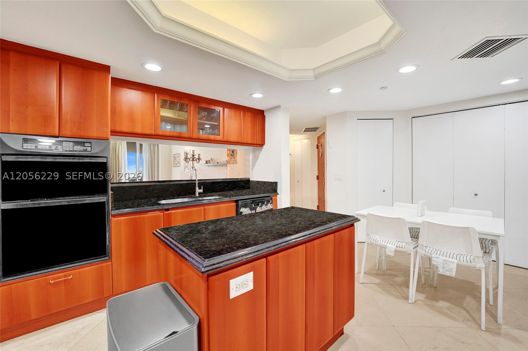 SOLIMAR CONDO - Residential