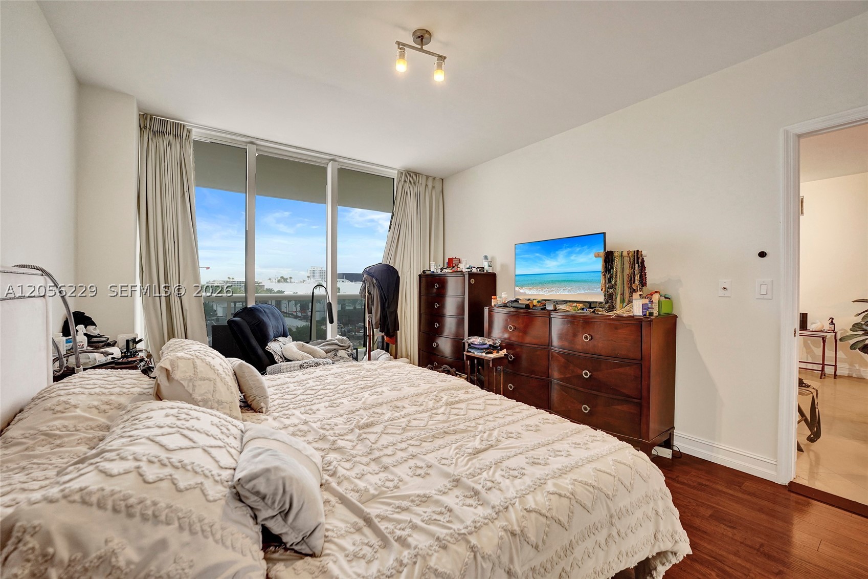 SOLIMAR CONDO - Residential