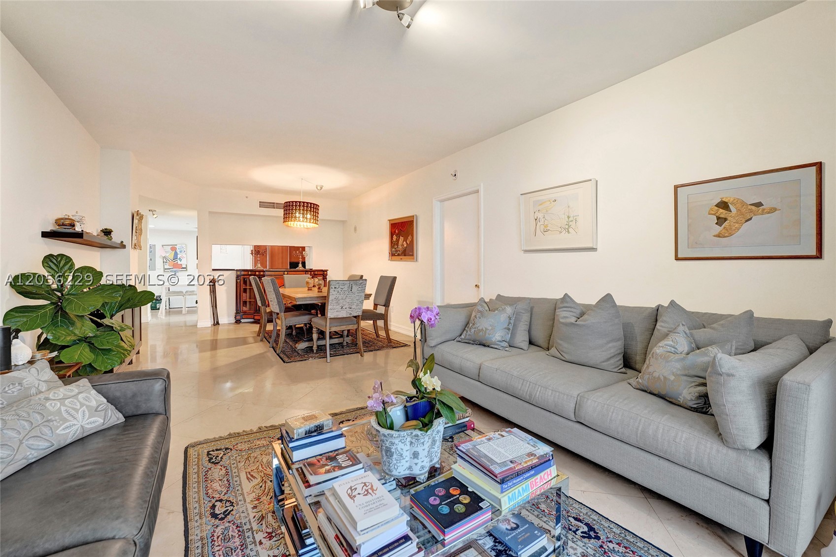 SOLIMAR CONDO - Residential