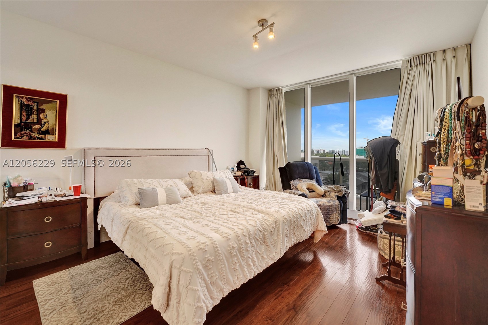 SOLIMAR CONDO - Residential