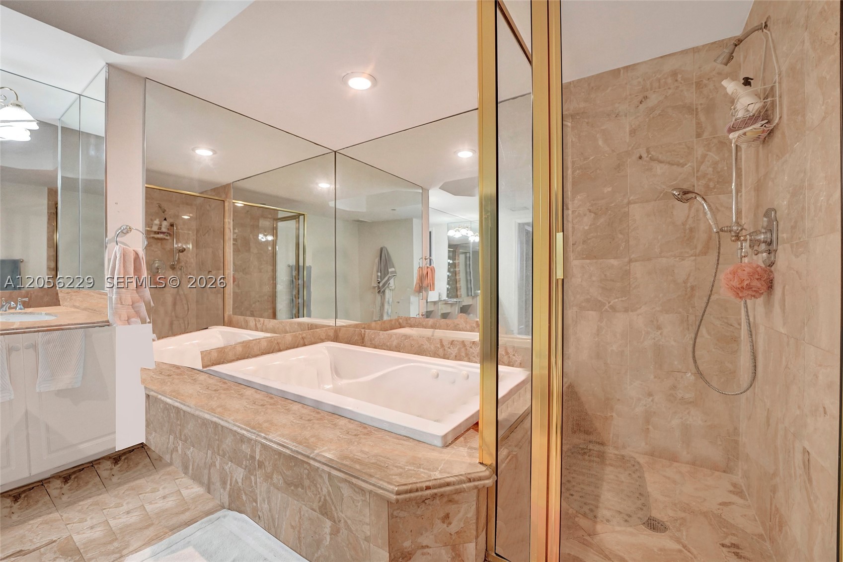 SOLIMAR CONDO - Residential