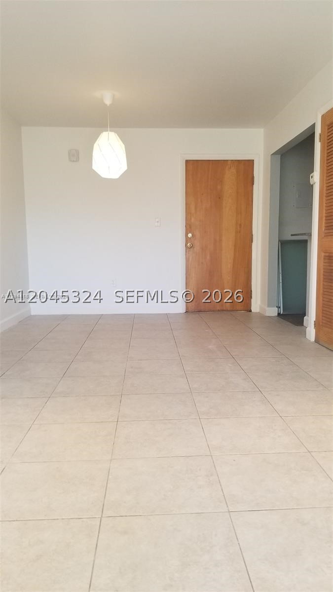 HERITAGE CONDO - Residential Lease