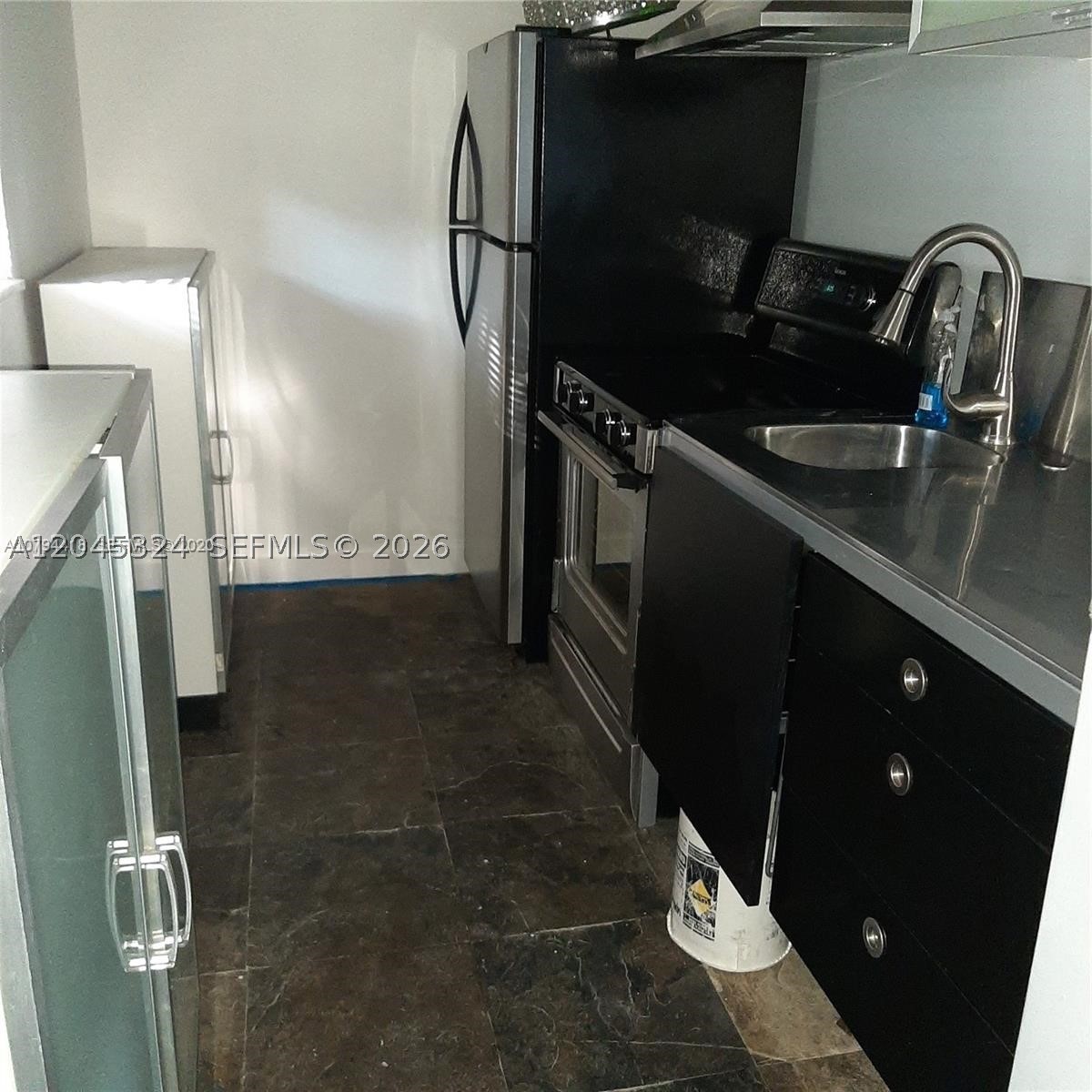 HERITAGE CONDO - Residential Lease