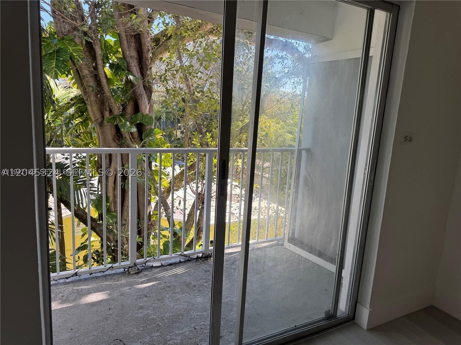 HERITAGE CONDO - Residential Lease