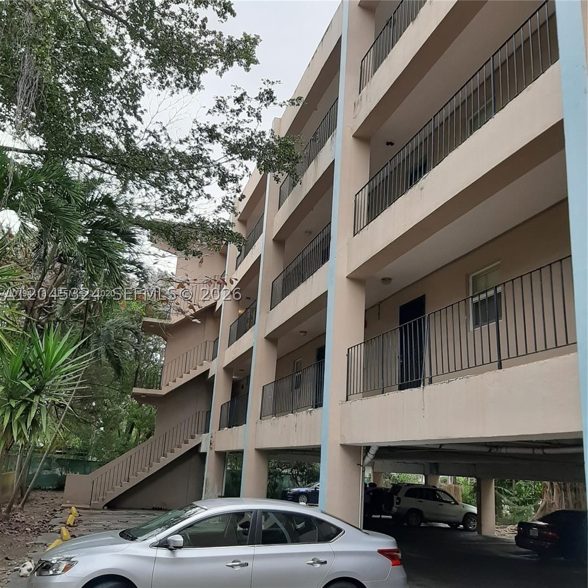 HERITAGE CONDO - Residential Lease