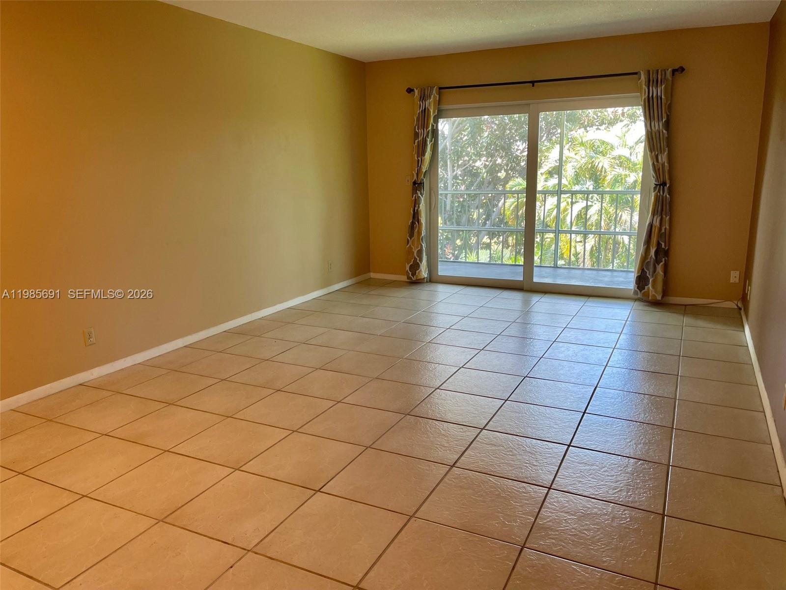 HILLCREST NO 4 CONDO - Residential