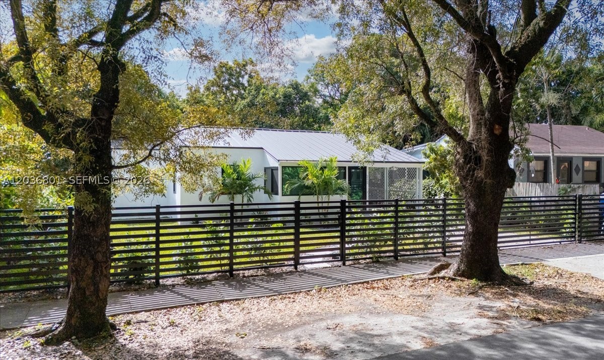 HILLS TRAIL GROVE - Residential Lease