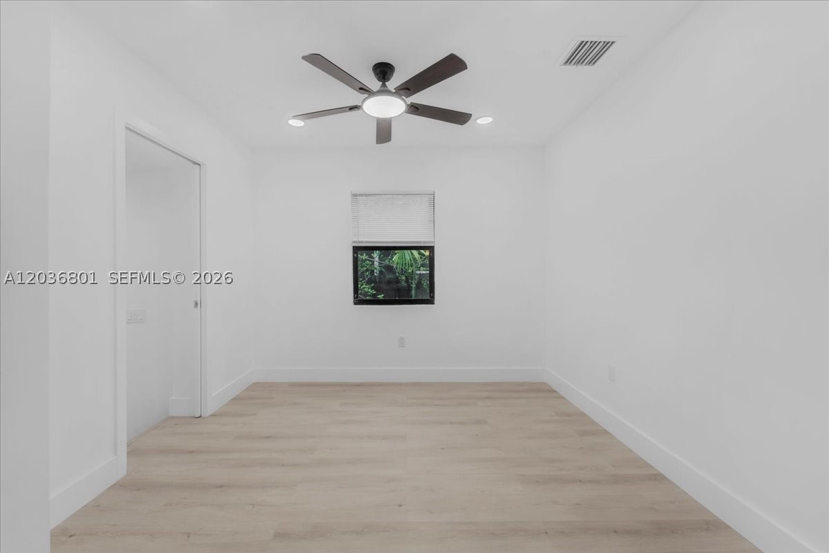 HILLS TRAIL GROVE - Residential Lease