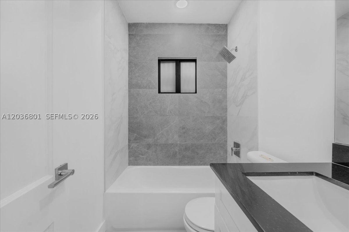 HILLS TRAIL GROVE - Residential Lease
