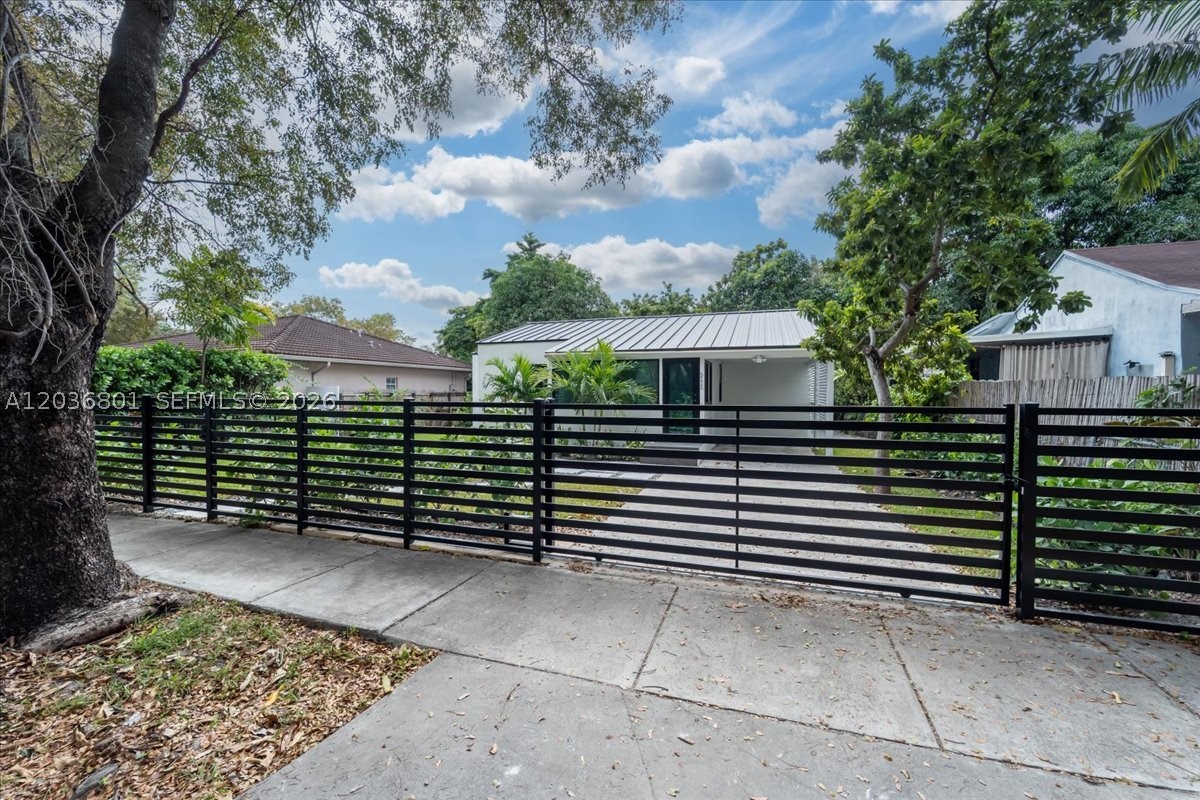 HILLS TRAIL GROVE - Residential Lease