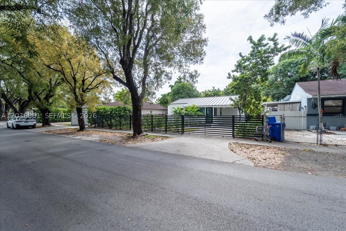 HILLS TRAIL GROVE - Residential Lease
