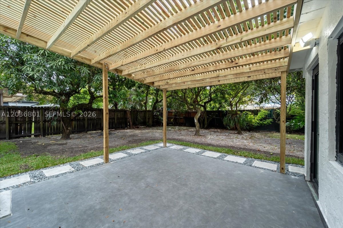 HILLS TRAIL GROVE - Residential Lease