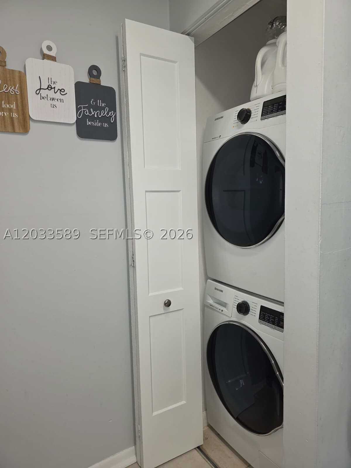 WINDMILL LAKES III CONDO - Residential Lease