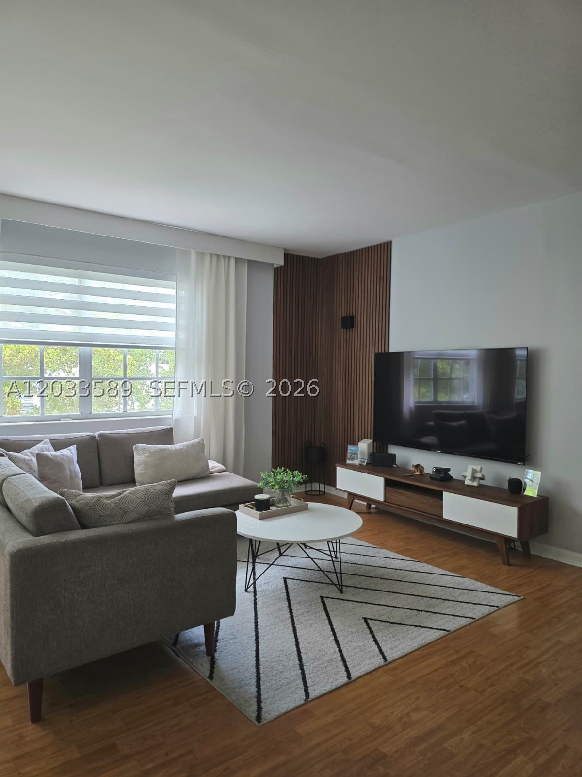 WINDMILL LAKES III CONDO - Residential Lease