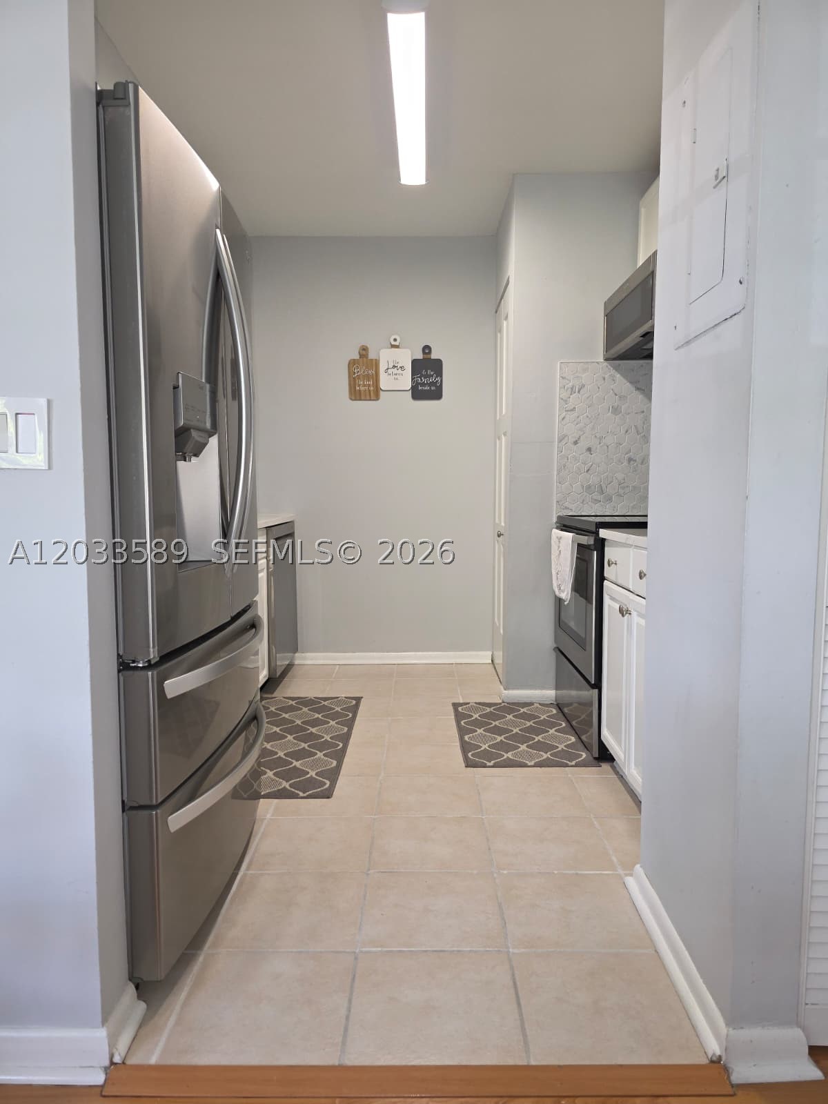 WINDMILL LAKES III CONDO - Residential Lease