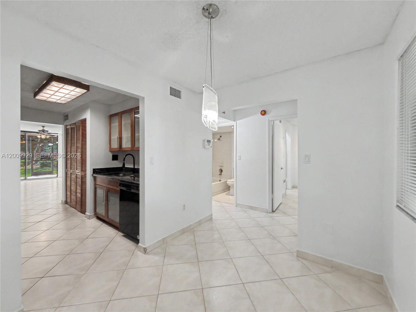 PLANTATION FOREST CONDO - Residential