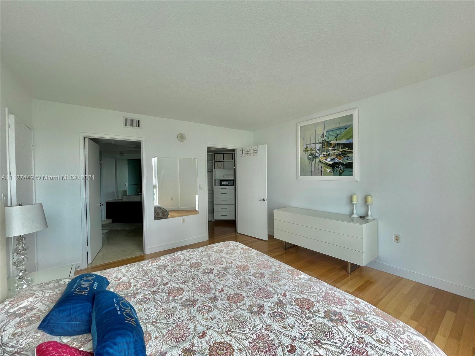 ST TROPEZ ON THE BAY 1 CO - Residential Lease