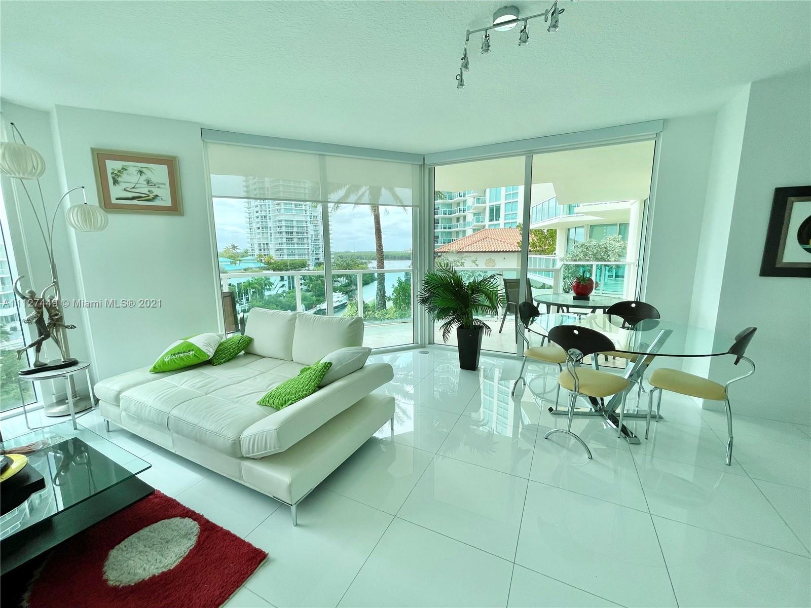 ST TROPEZ ON THE BAY 1 CO - Residential Lease