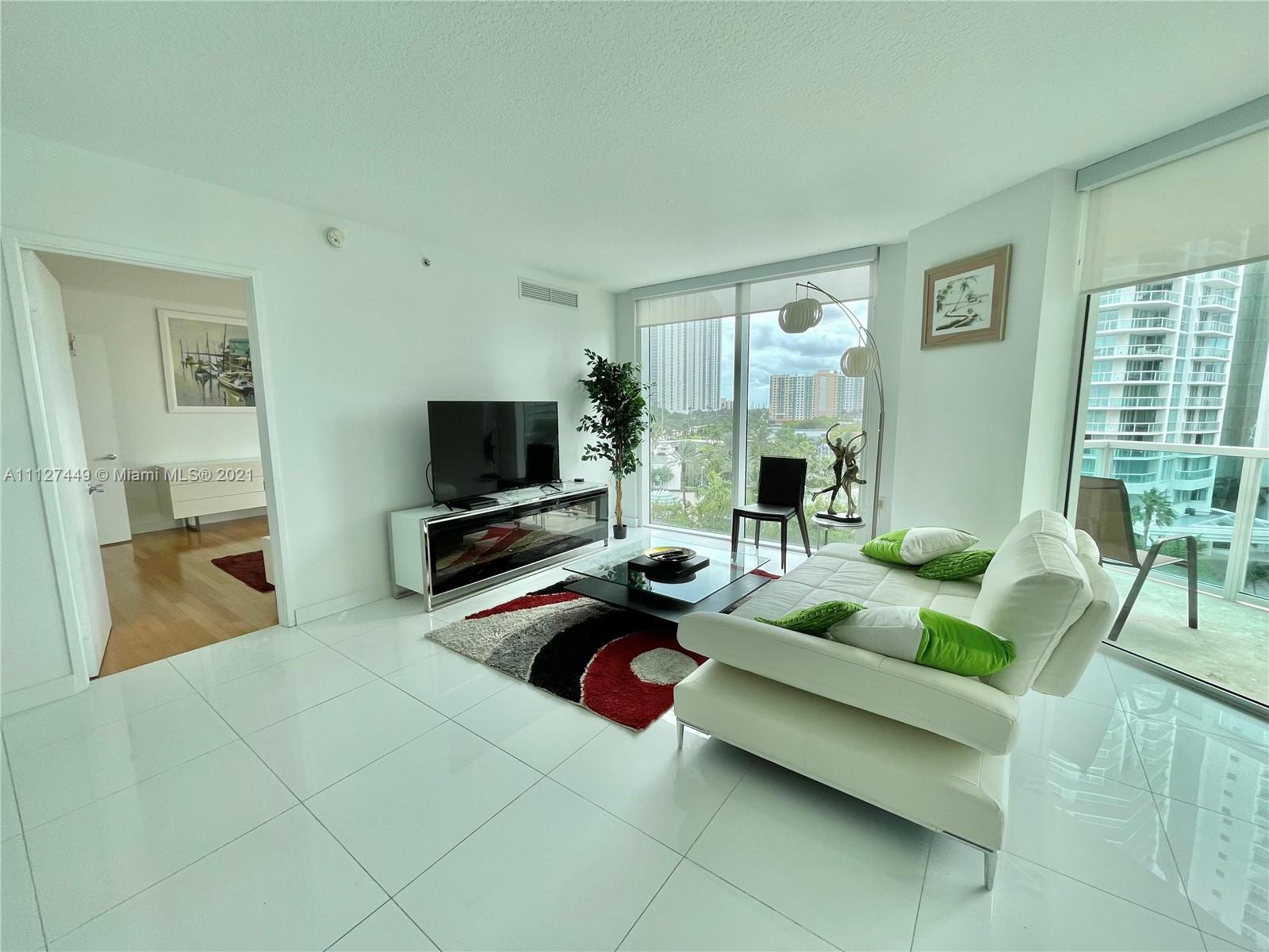 ST TROPEZ ON THE BAY 1 CO - Residential Lease