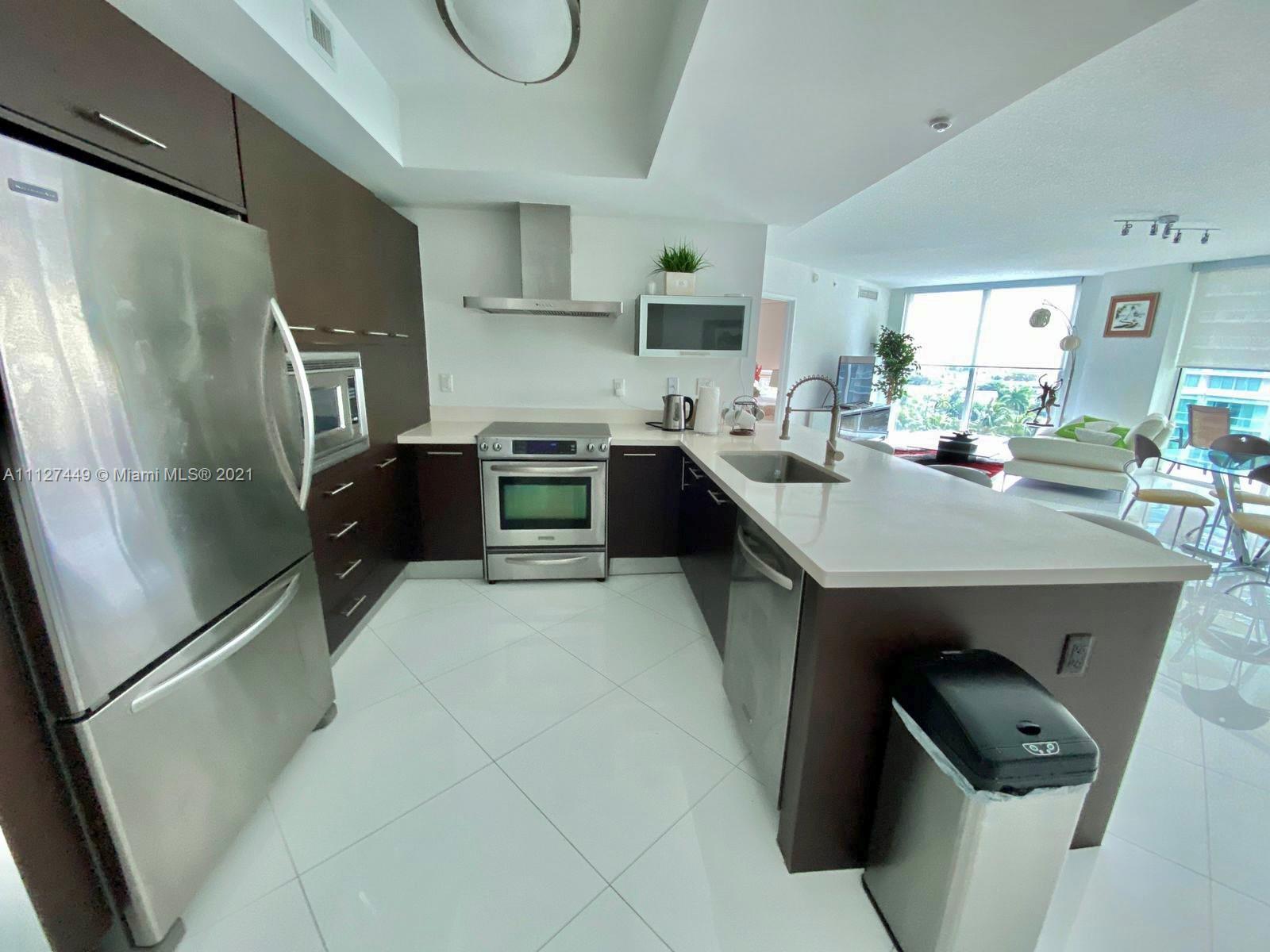 ST TROPEZ ON THE BAY 1 CO - Residential Lease