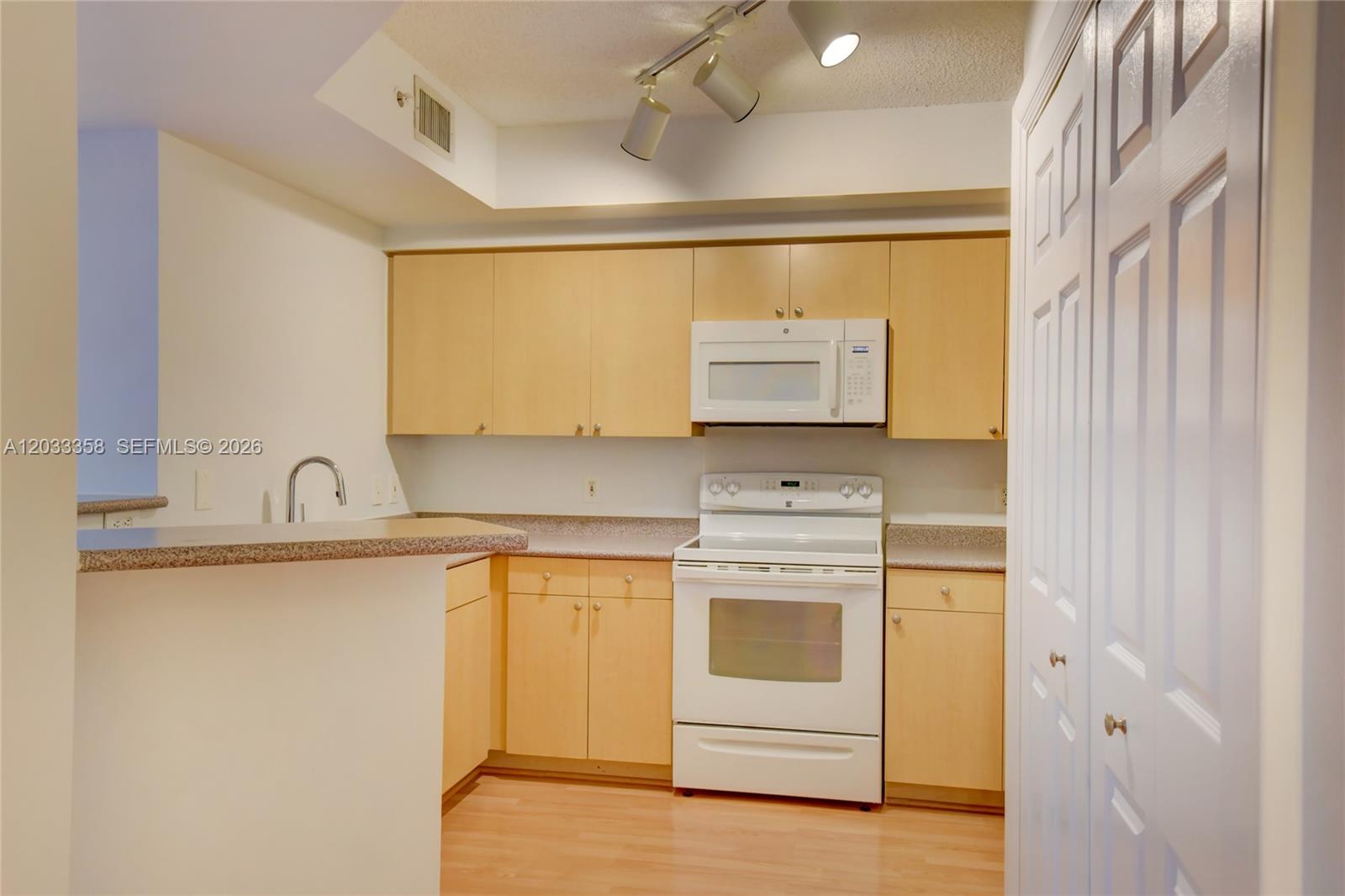 REGENT PARK CONDO - Residential Lease