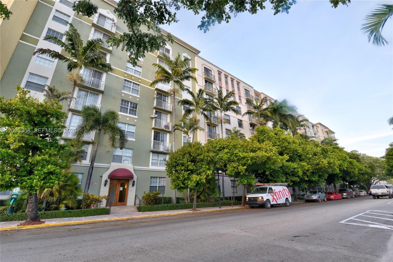 Spacious 2/2 on a split floor plan in the heart of the historic downtown Hollywood. Walking distance to everything. This move in ready apartment is equipped with full size washer and dryer in the unit. Huge bedrooms with great storage space and ensuite configurations in both. Enjoy fresh and beautiful garden view from your Parisian balcony. Building amenities include community swimming pool, jacuzzi, 24/7 gym, clubroom, and garage parking