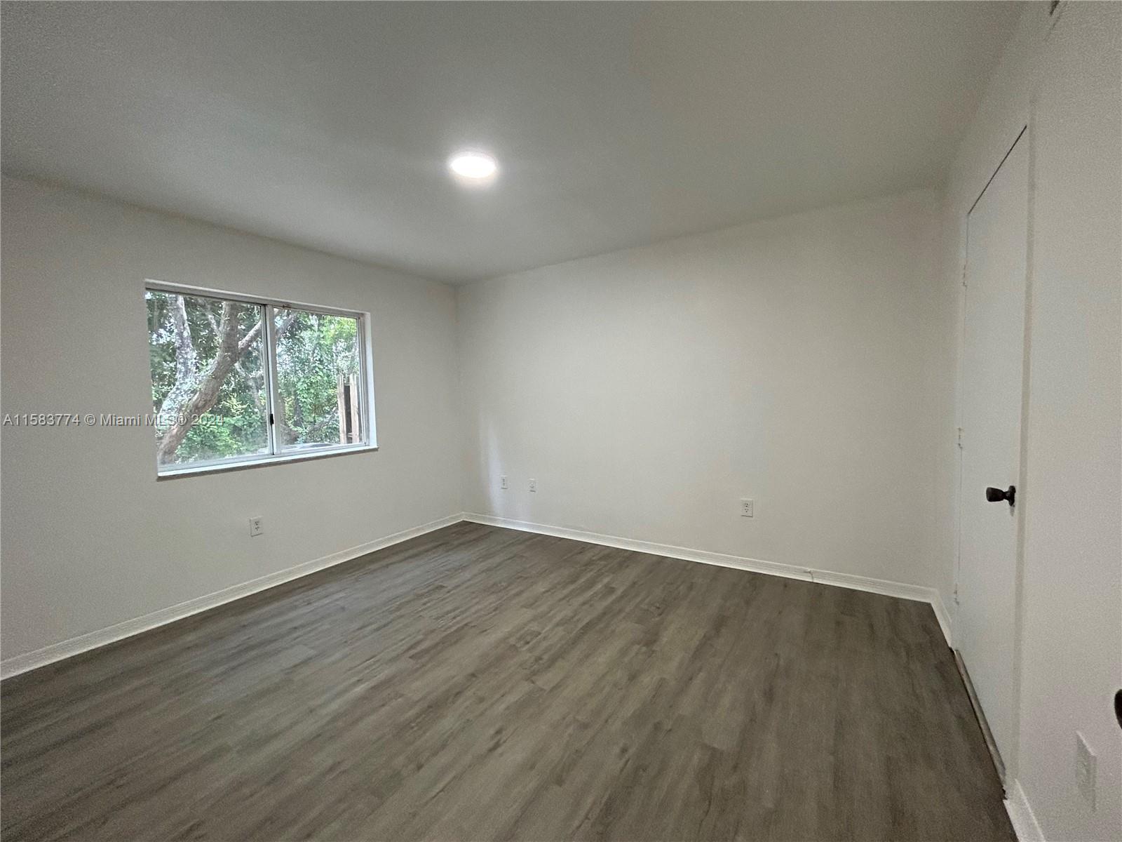 VENETIA GARDENS SOUTH CON - Residential Lease