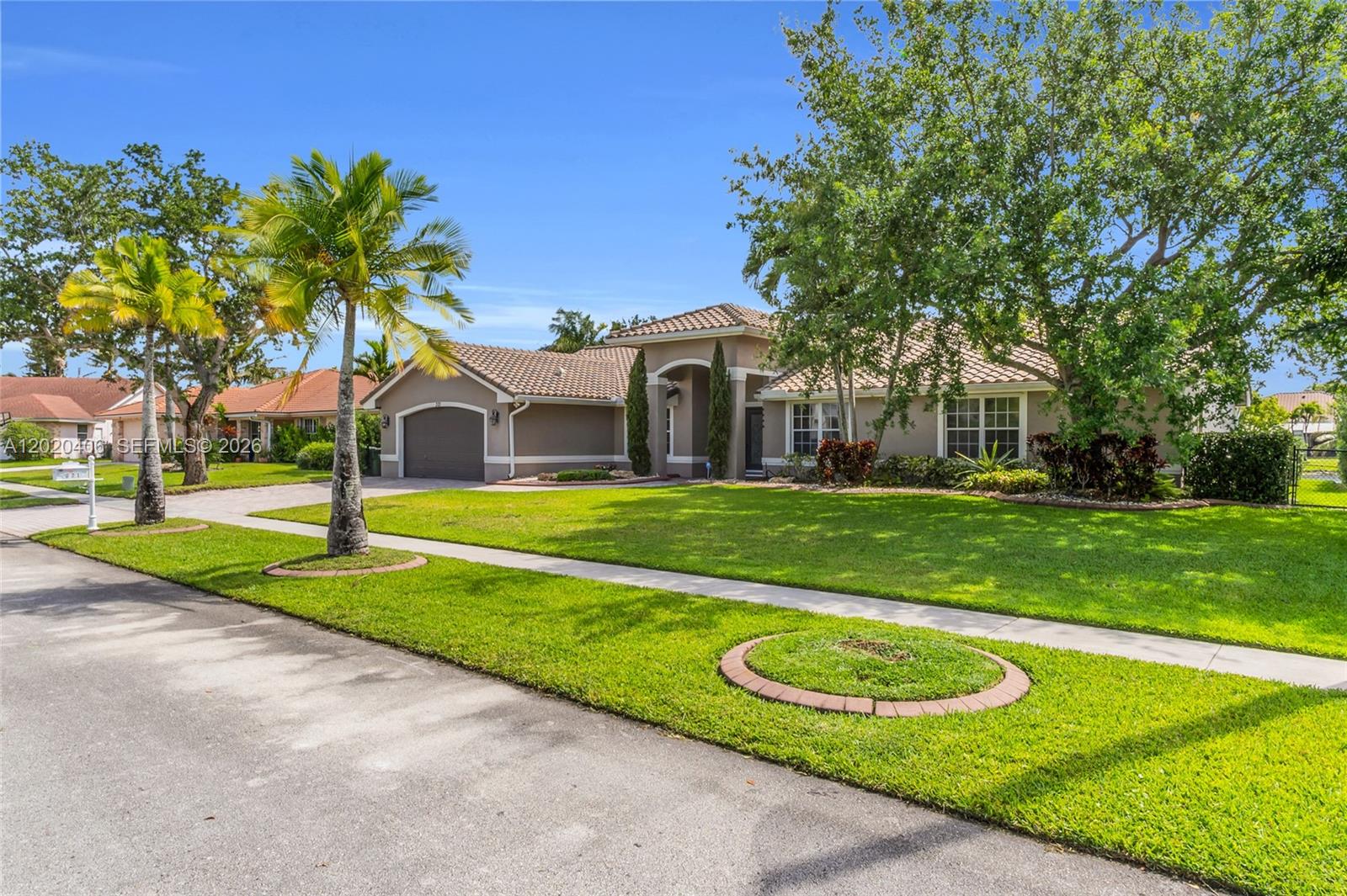 PASADENA AT CHAPEL TRAIL - Residential