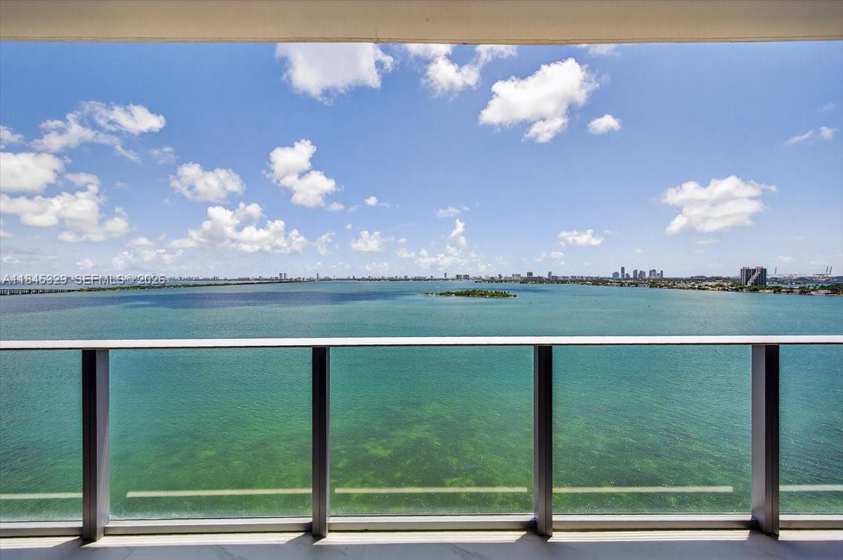 ARIA RESERVE - Residential